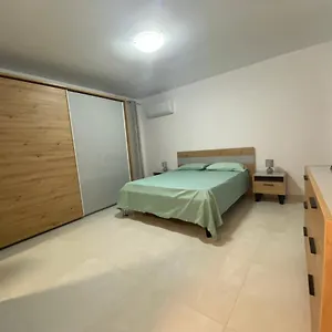 Apartament Modern, Spacious, 3 Bedroom Near Malta International Airport, Luqa