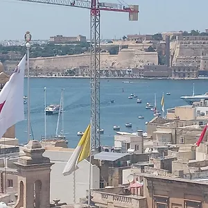 Apartament Tower, Birgu