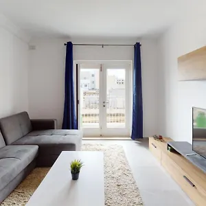 Apartament Modern 3-bedroom, Pietà